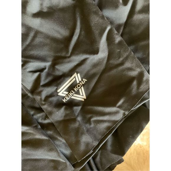 NWT Keiki Kona Flowy Fitness Workout Shorts in Dark Gray - Picture 5 of 7